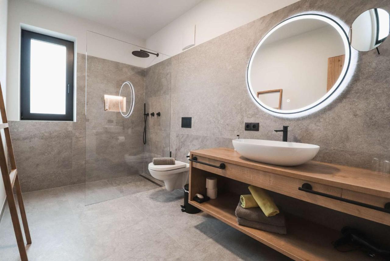Guesthouse Karnatsch Парчинес Экстерьер фото