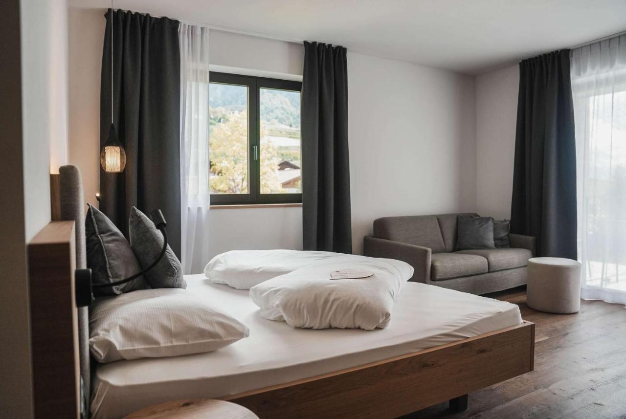 Guesthouse Karnatsch Парчинес Экстерьер фото